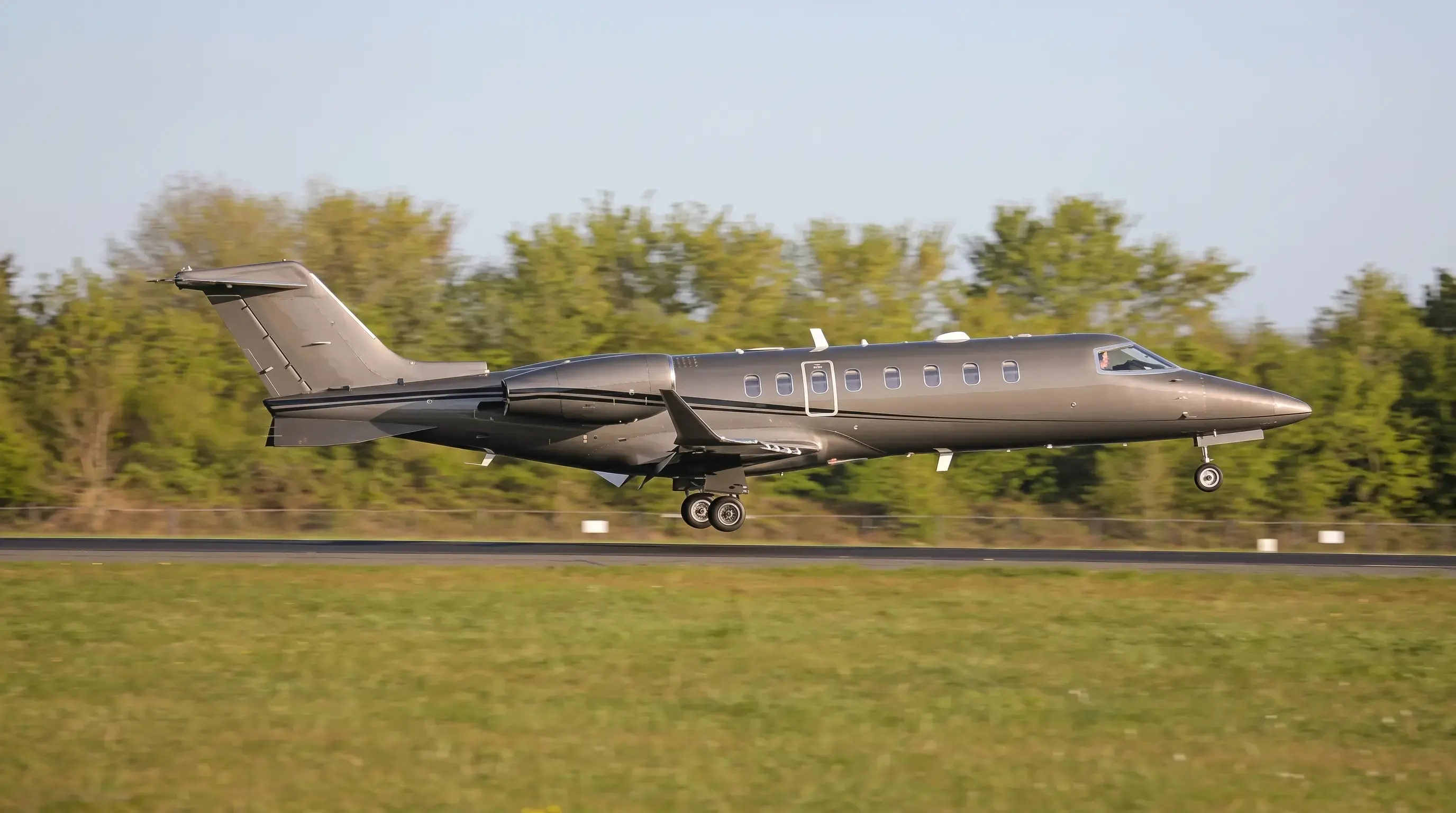 Bombardier Learjet 75