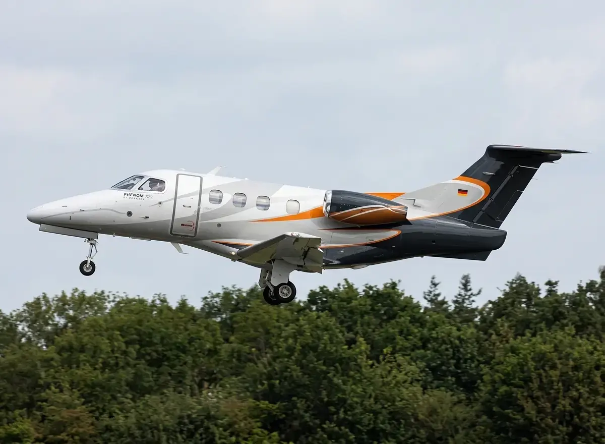 Embraer Phenom 100