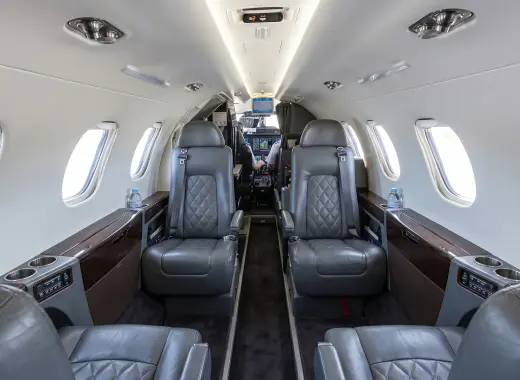 Embraer Phenom 300